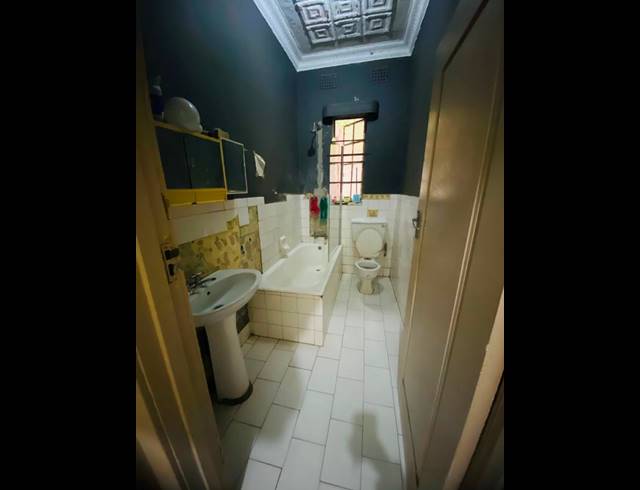 8 BEDROOM HOUSE FOR SALE IN ROSETTENVILLE